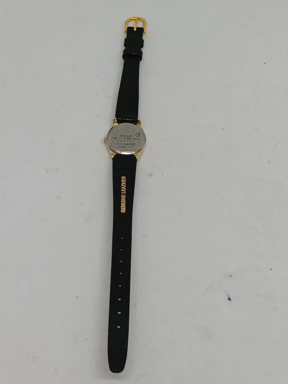 VINTAGE 1984 Seiko 2C21-5060 Women's 19mm x 26mm Japanese Quartz Watch NEW BATT